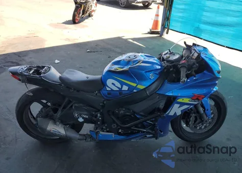 2015 Suzuki Gsx-R600 из США, поврежденный, VIN JS1GN7FA9F2101005